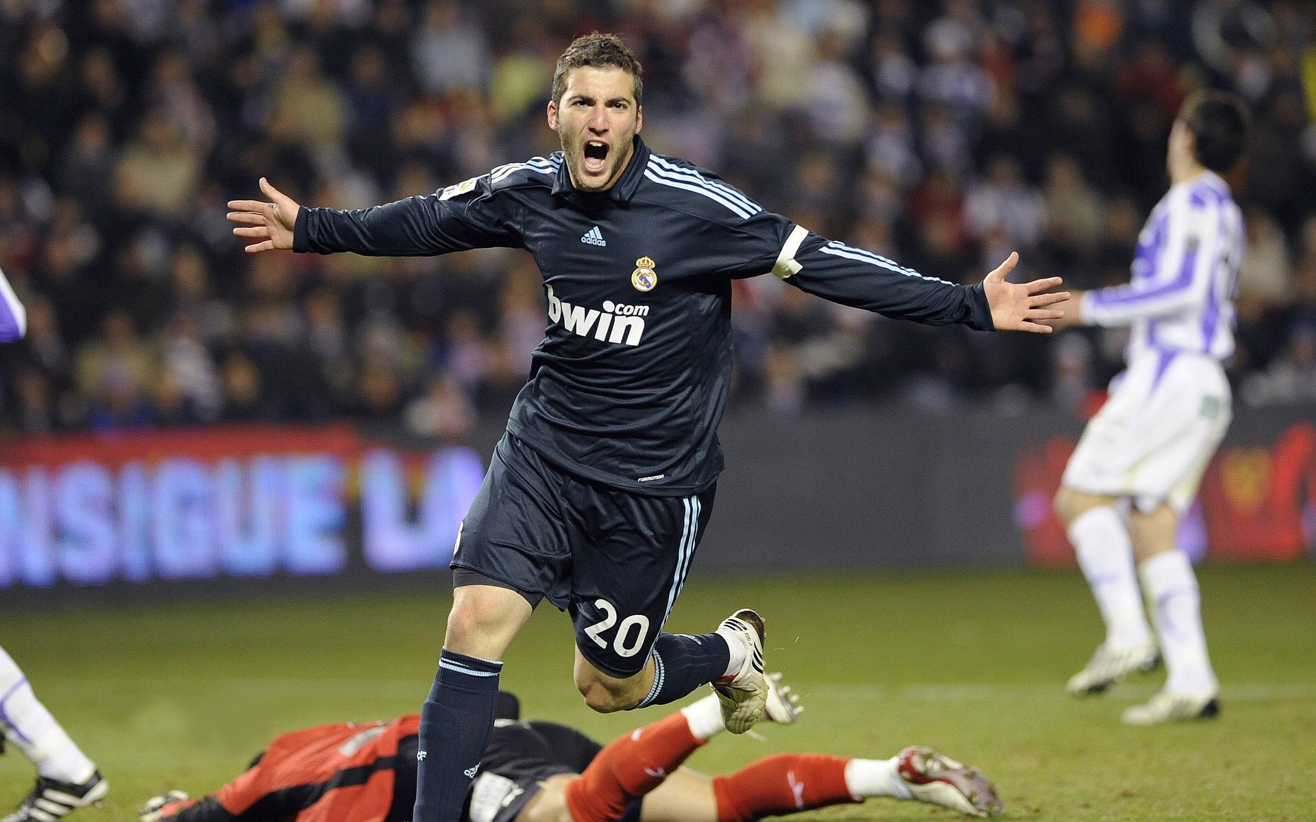 西甲球星耀眼表现，精彩配合不断挑动观众神经，西甲十大球星